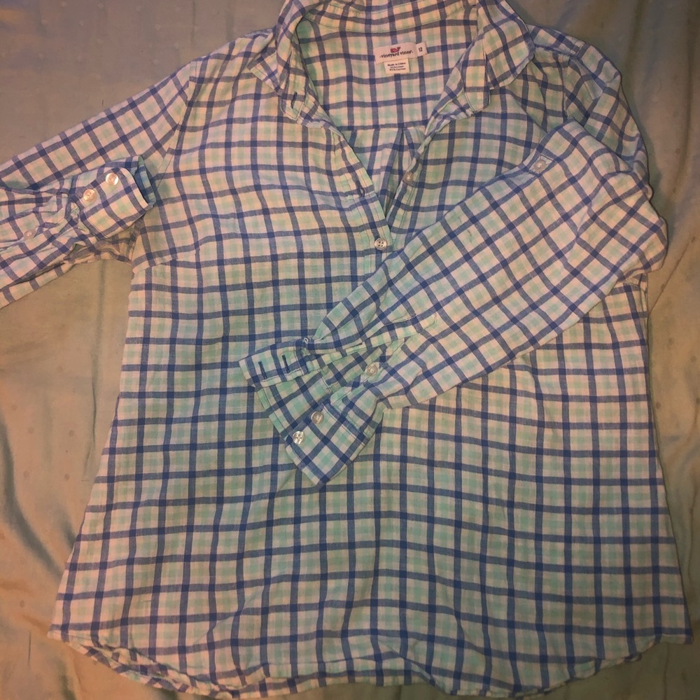 Vineyard vines size 12 women’s button up